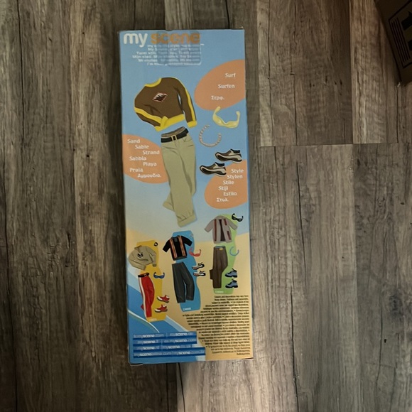 Mattel 2003 My Scene Fashion Gray/Brown Top, Gray Slacks C4887 - Picture 3 of 3